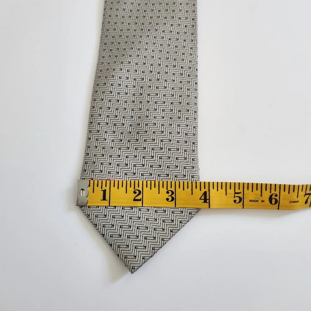 Vito Rofolo Italy Men's Silk Tie Geometric‎ Chevron 58